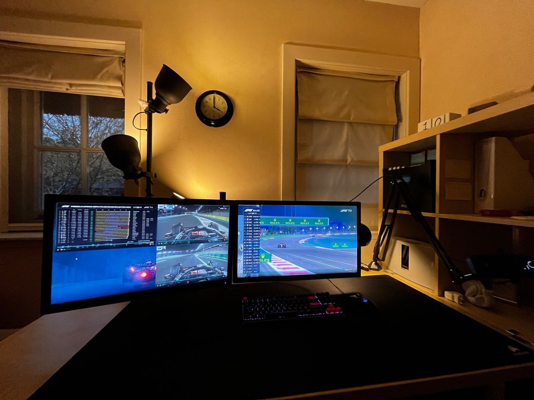 Bart's viewing setup