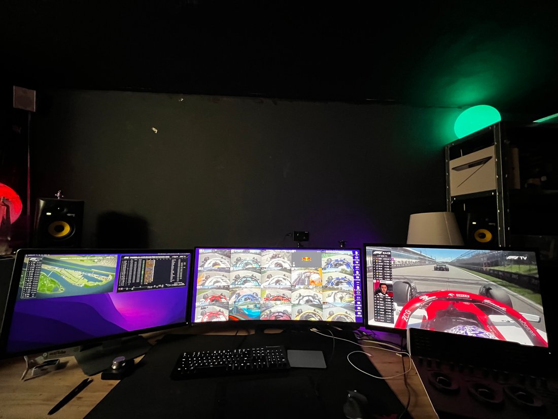 finn's viewing setup