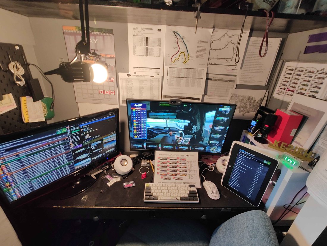 Salty SpaceAce11's viewing setup